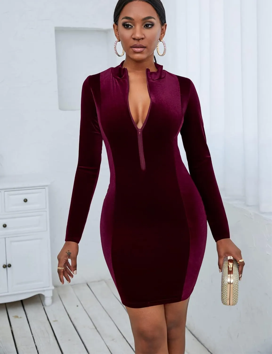 Mokoru Women's Sexy Bodycon Long Sleeve V Neck Velvet Elegant Mini Cocktail Party Dress