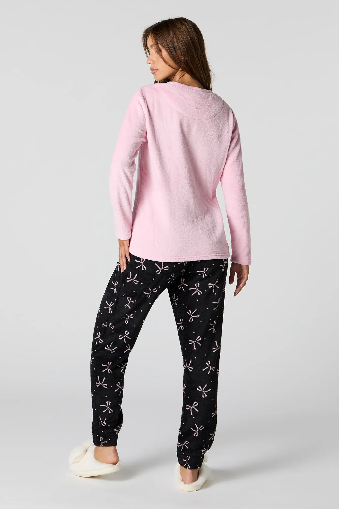 Plush Long Sleeve Top and Pant 2 Piece Pajama Set